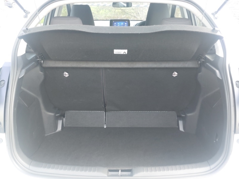 Used Mazda Mazda2 HYBRID 2024 for sale - 77922970: Photo 8