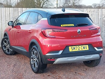 Used Renault Captur 2022 for sale - 76942108: Photo