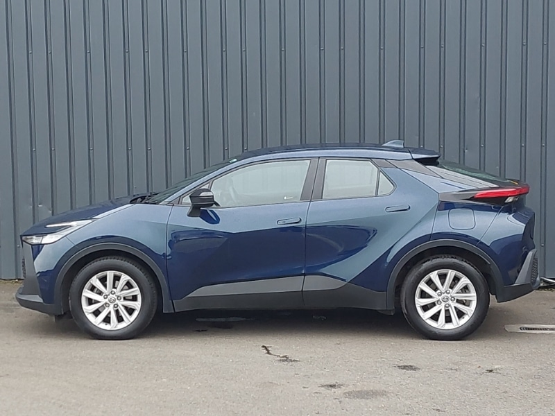 Used Toyota C-HR 2024 for sale - 76435482: Photo 4
