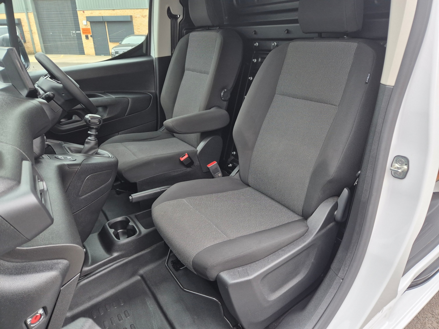 Used Peugeot Partner 2024 for sale - 77996986: Photo 18