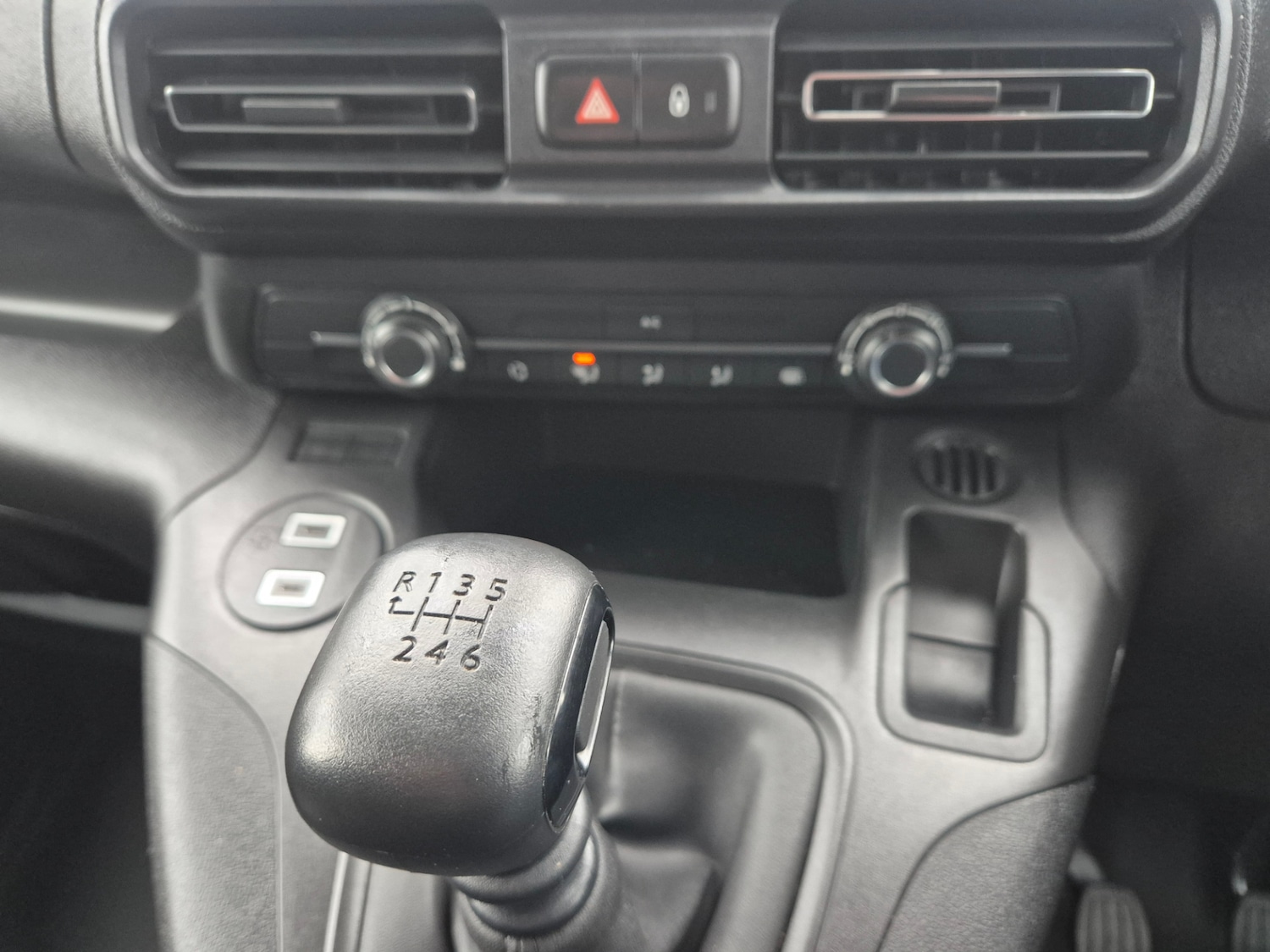 Used Peugeot Partner 2024 for sale - 77996986: Photo 6