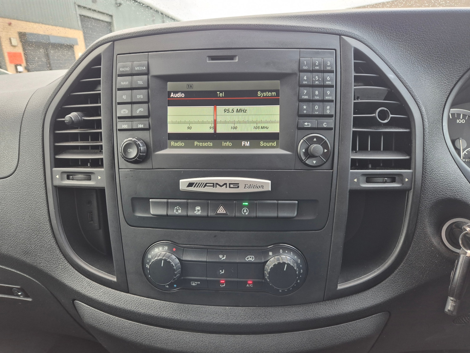 Used Mercedes-Benz Vito 2015 for sale - 76382713: Photo 5