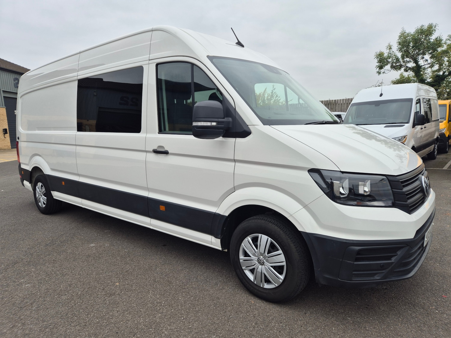 Used Volkswagen Crafter 2024 for sale - 76156502: Photo 1