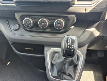 Used Renault Trafic 2024 for sale - 79004213: Photo