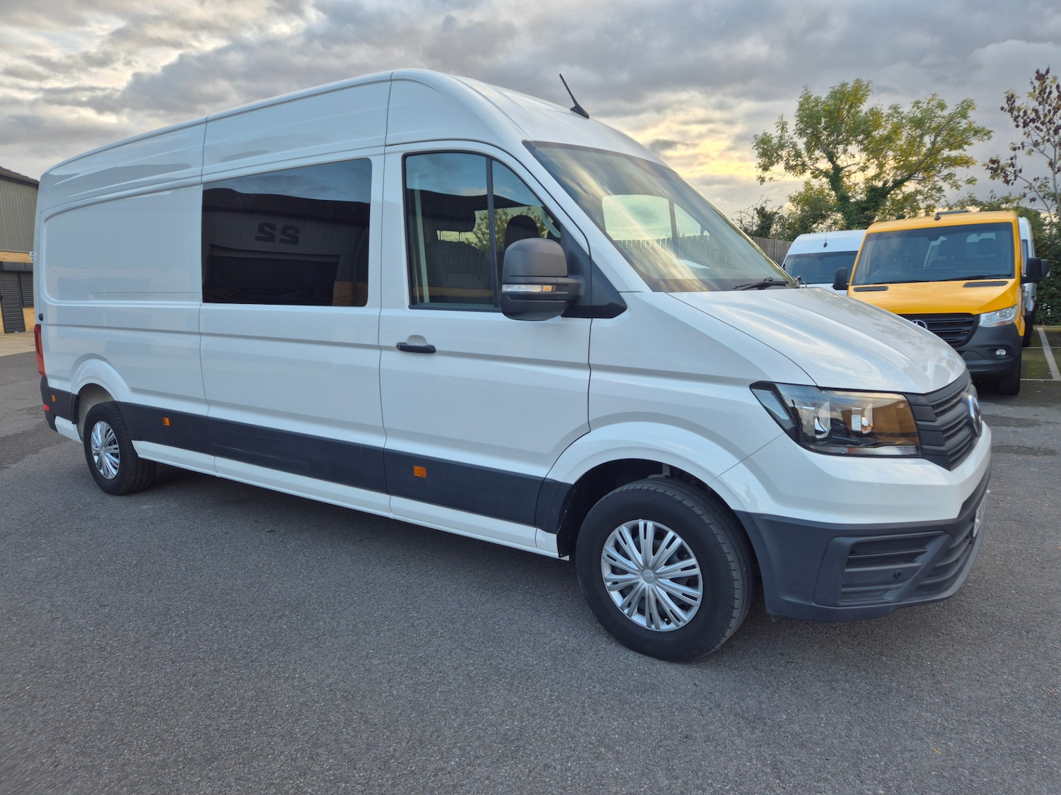 Used Volkswagen Crafter 2024 for sale - 76351996: Photo 1