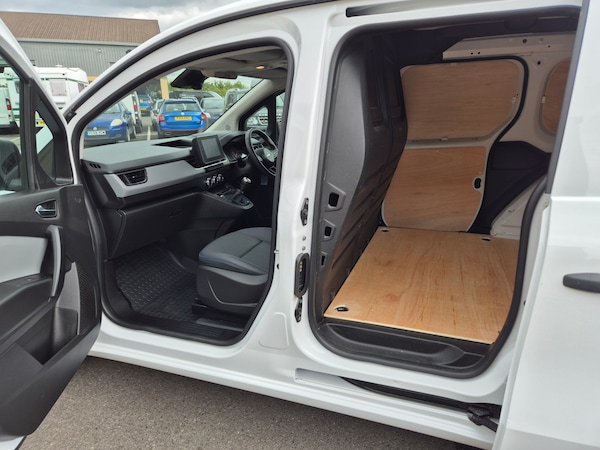 Used Nissan Other 2023 for sale - 74779762: Photo 15