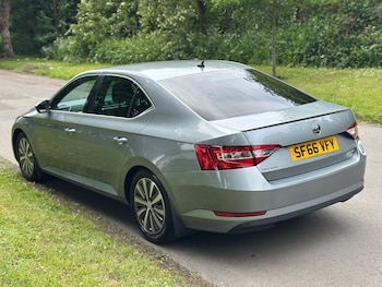 Used Skoda Superb 2016 for sale - 76523280: Photo