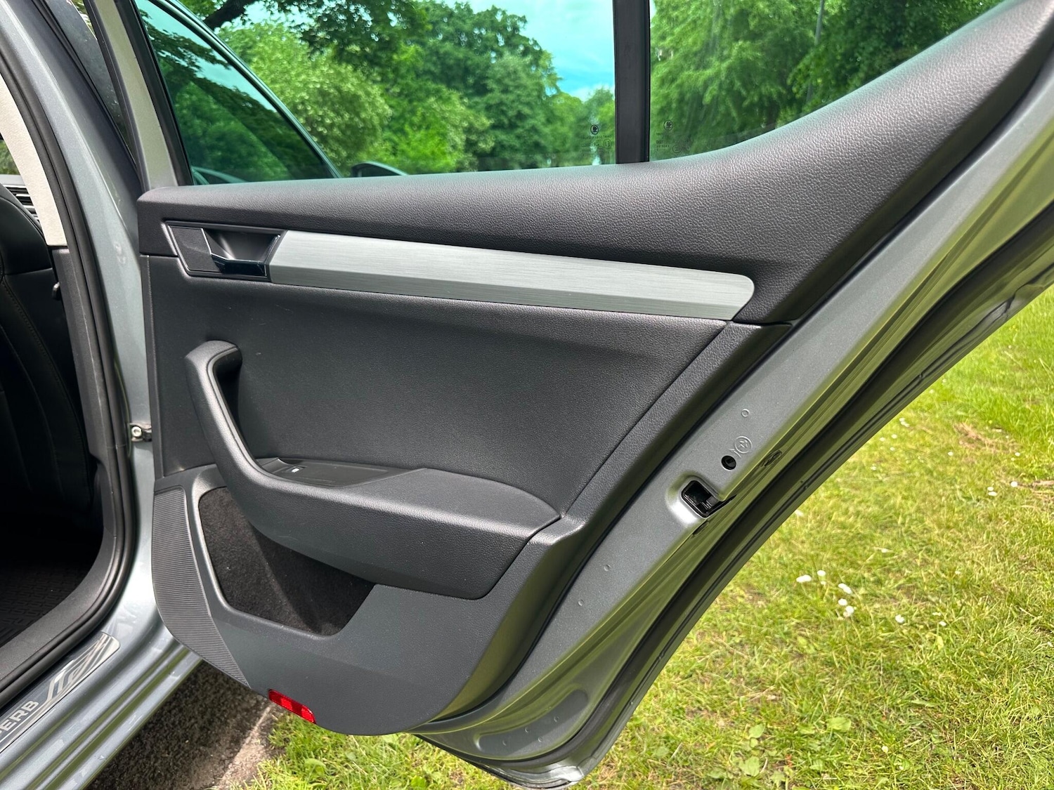 Used Skoda Superb for sale - 76523280: Photo 42