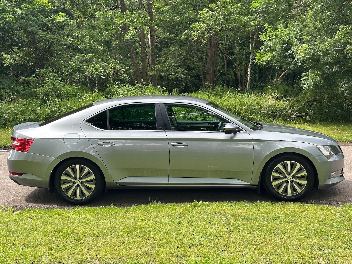 Used Skoda Superb for sale - 76523280: Photo 9
