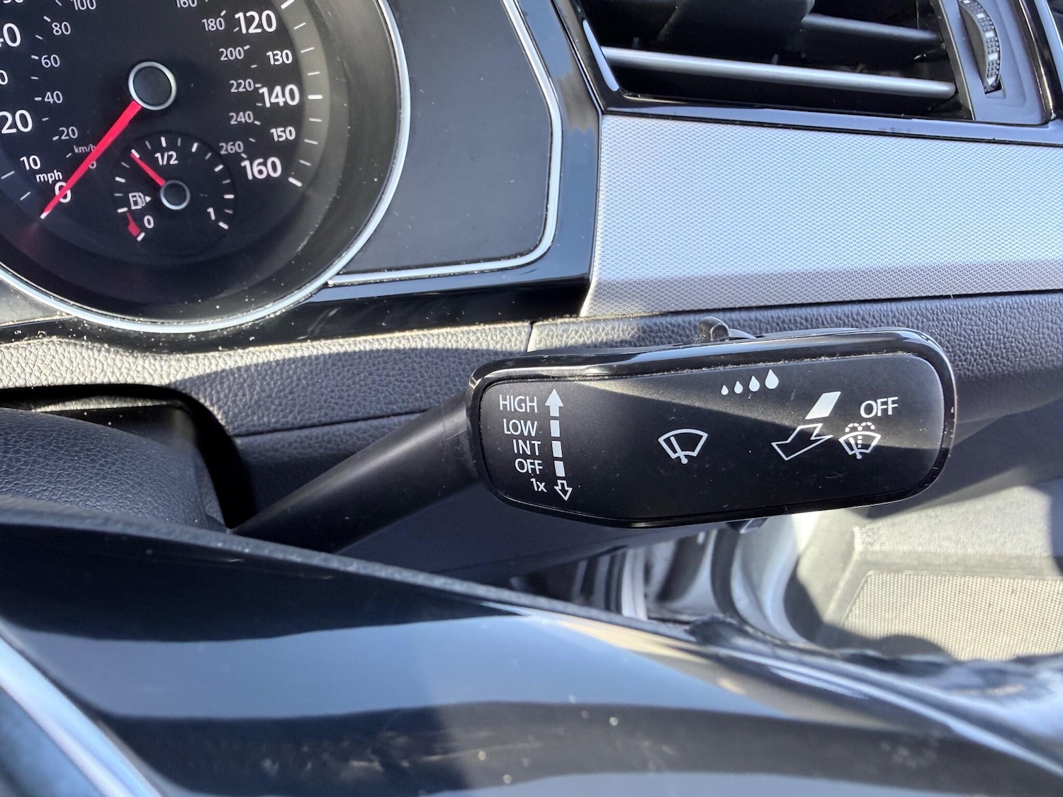 Used Volkswagen Passat 2017 for sale - 76765288: Photo 24