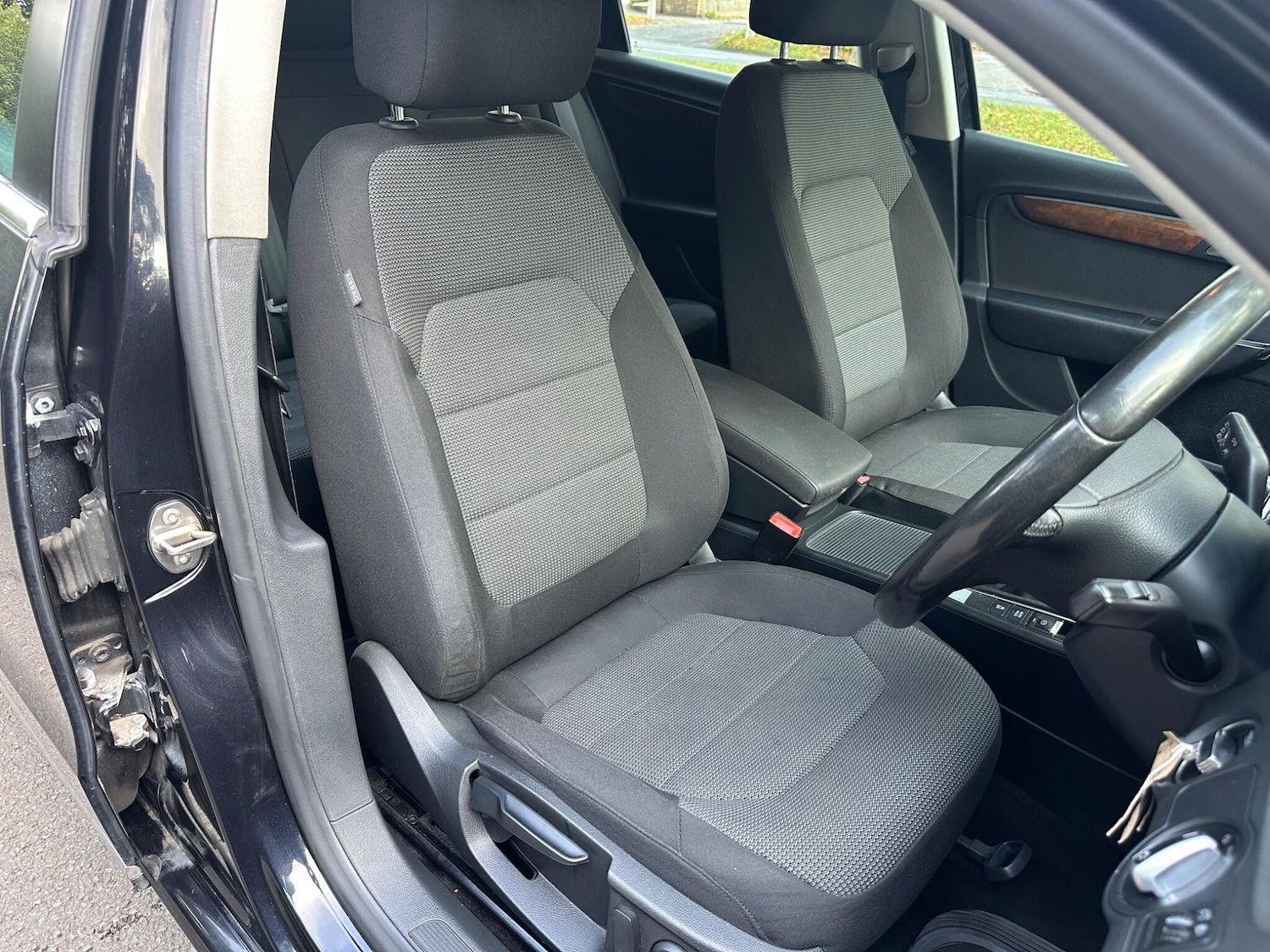 Used Volkswagen Passat for sale - 76523276: Photo 21