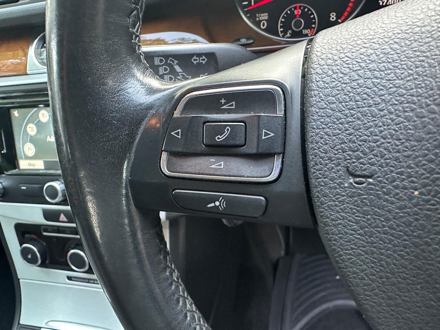 Used Volkswagen Passat for sale - 76523276: Photo 31