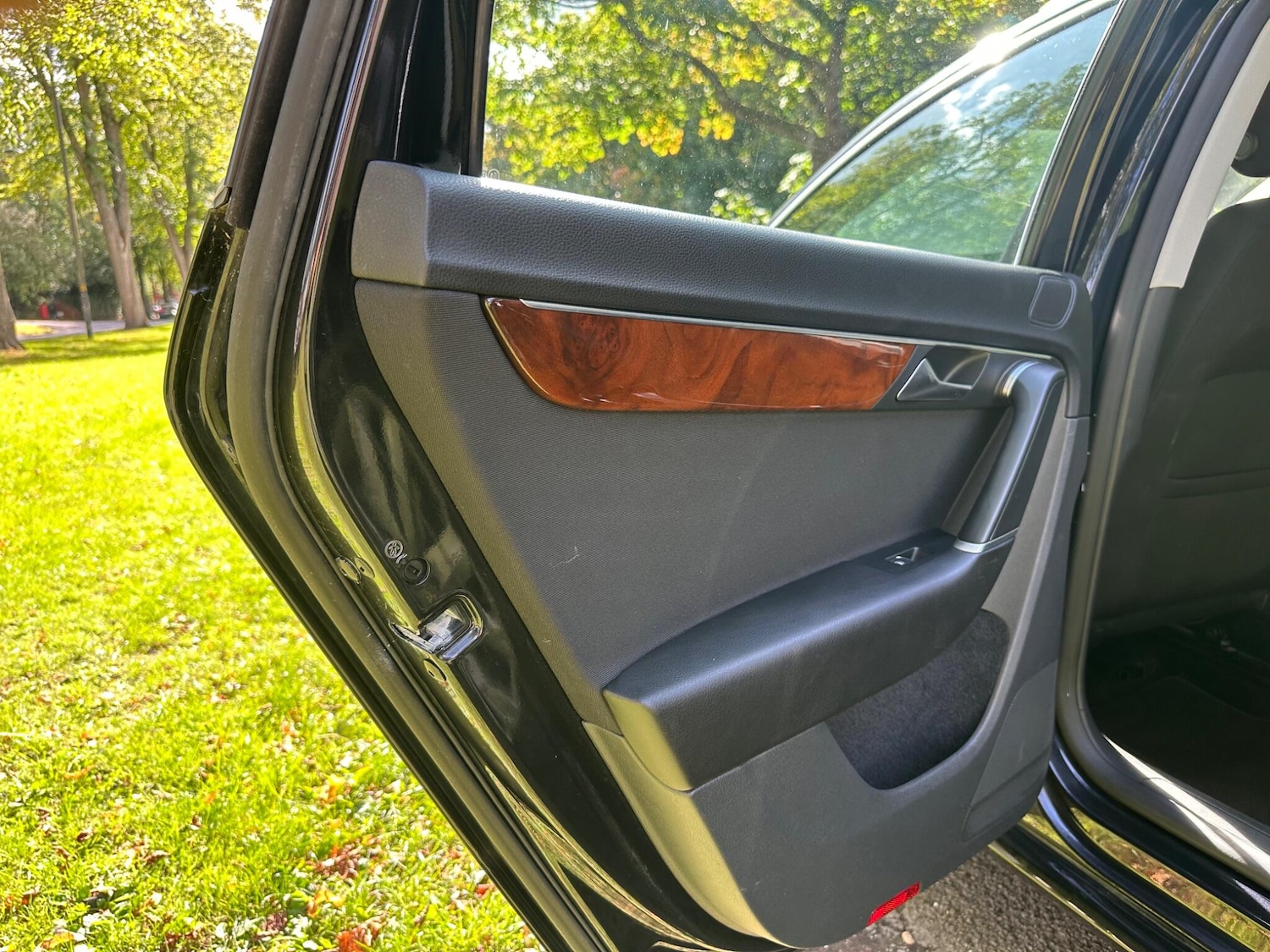 Used Volkswagen Passat for sale - 76523276: Photo 37