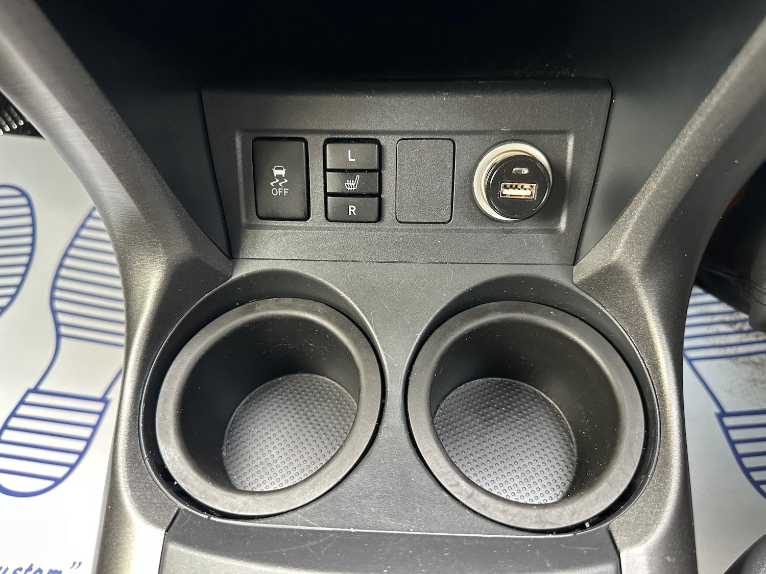 Used Toyota RAV4 for sale - 76523289: Photo 26