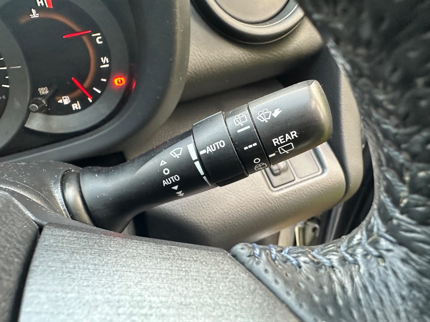 Used Toyota RAV4 for sale - 76523289: Photo 31