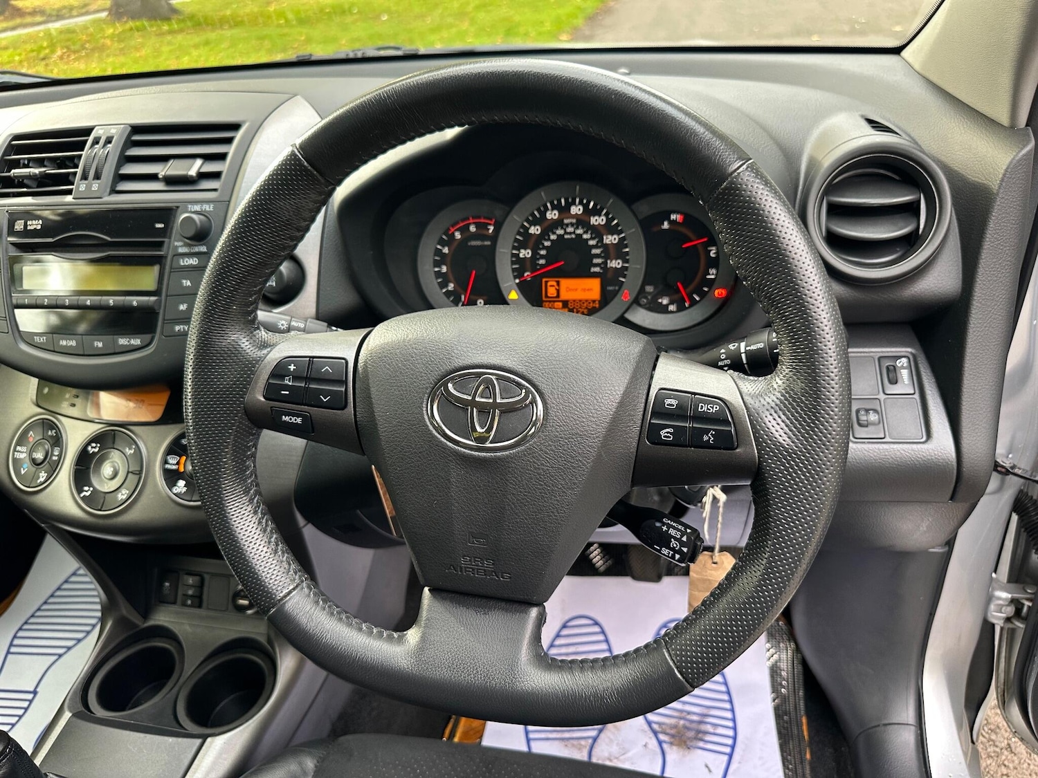 Used Toyota RAV4 for sale - 76523289: Photo 49