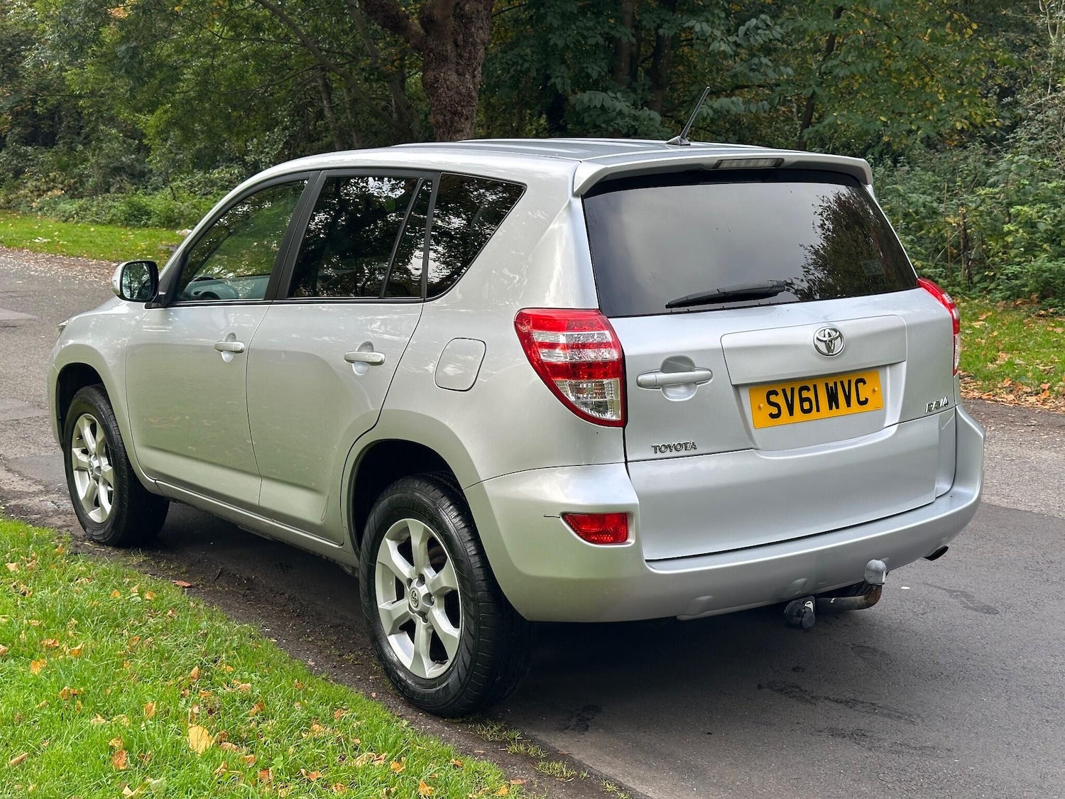 Used Toyota RAV4 for sale - 76523289: Photo 5
