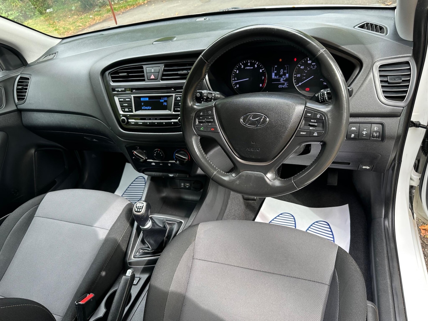 Used Hyundai i20 2018 for sale - 76988627: Photo 20