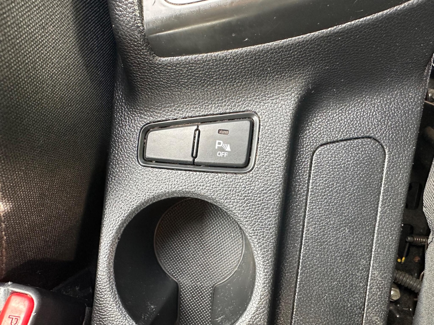 Used Hyundai i20 2018 for sale - 76988627: Photo 30