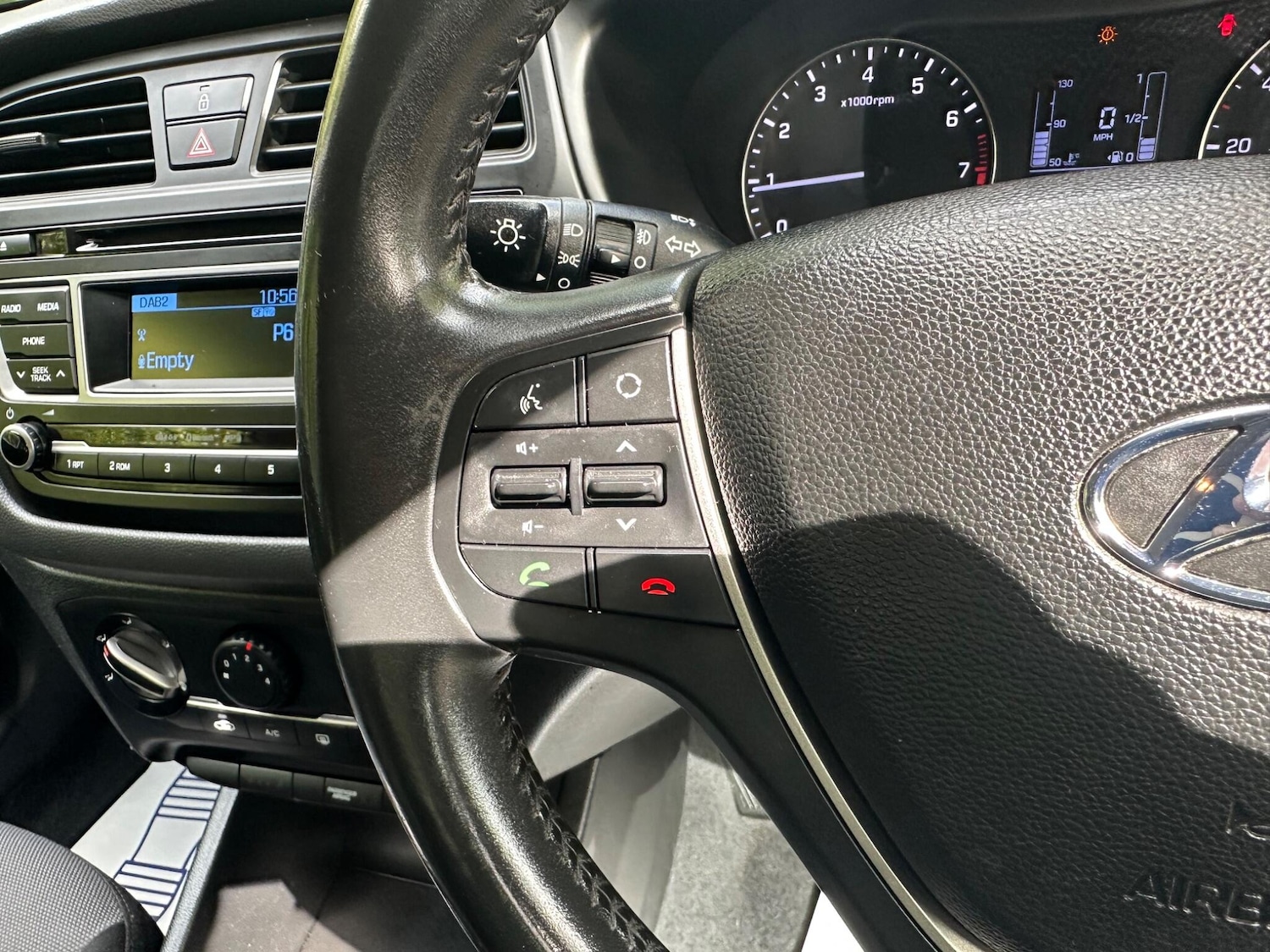 Used Hyundai i20 2018 for sale - 76988627: Photo 33