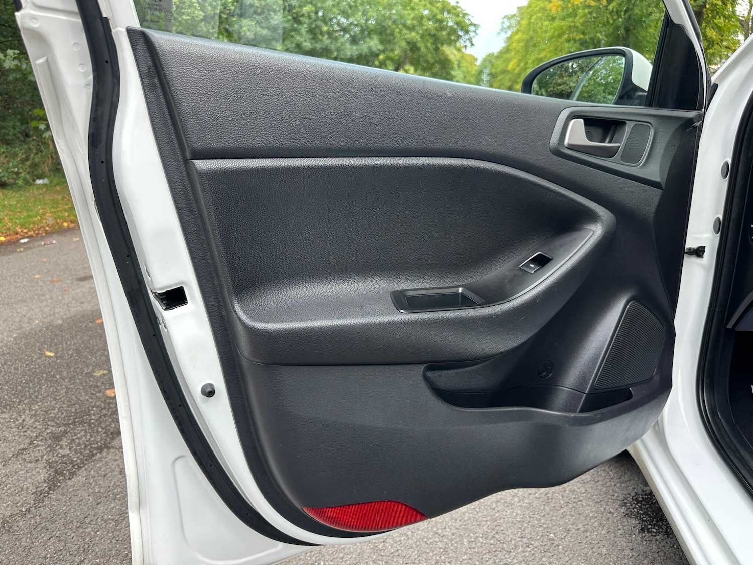 Used Hyundai i20 2018 for sale - 76988627: Photo 35