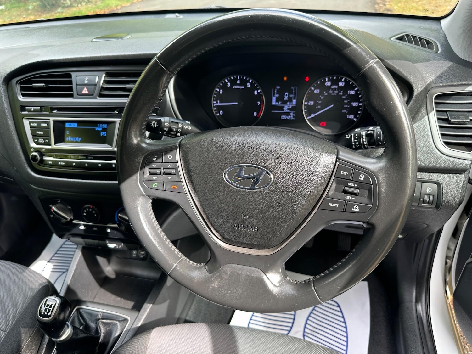 Used Hyundai i20 2018 for sale - 76988627: Photo 49