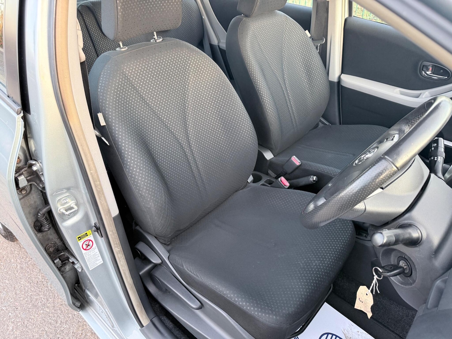 Used Toyota Yaris 2010 for sale - 76658553: Photo 22