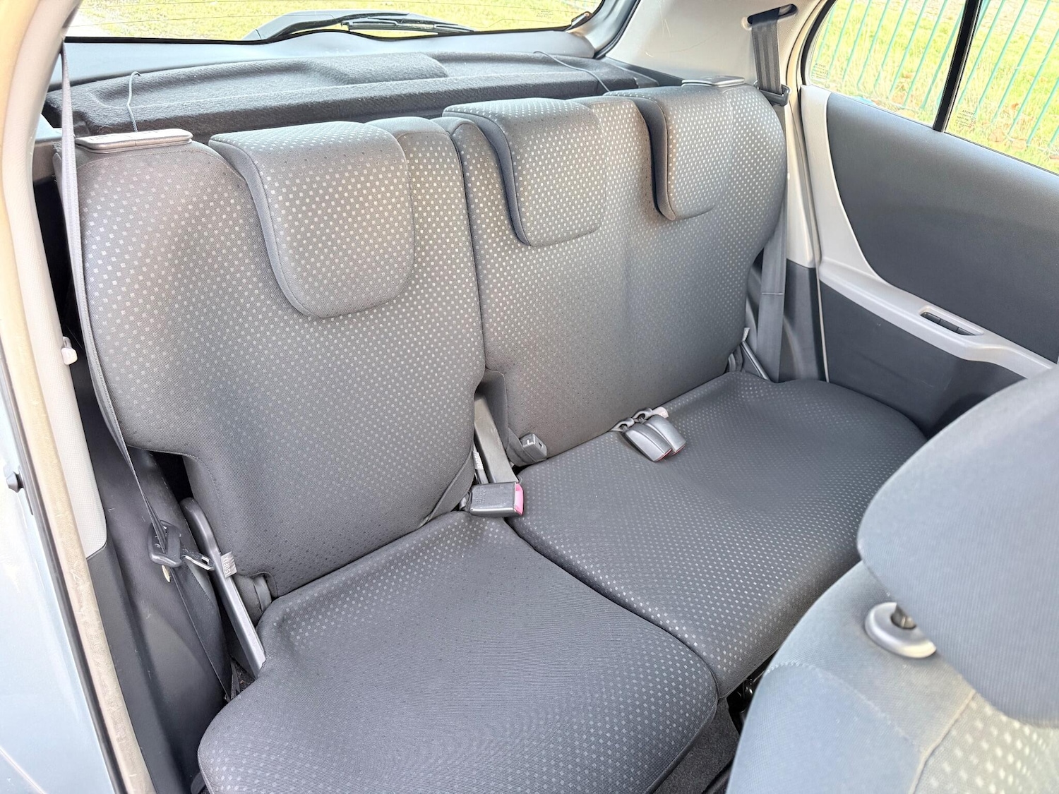 Used Toyota Yaris 2010 for sale - 76658553: Photo 25