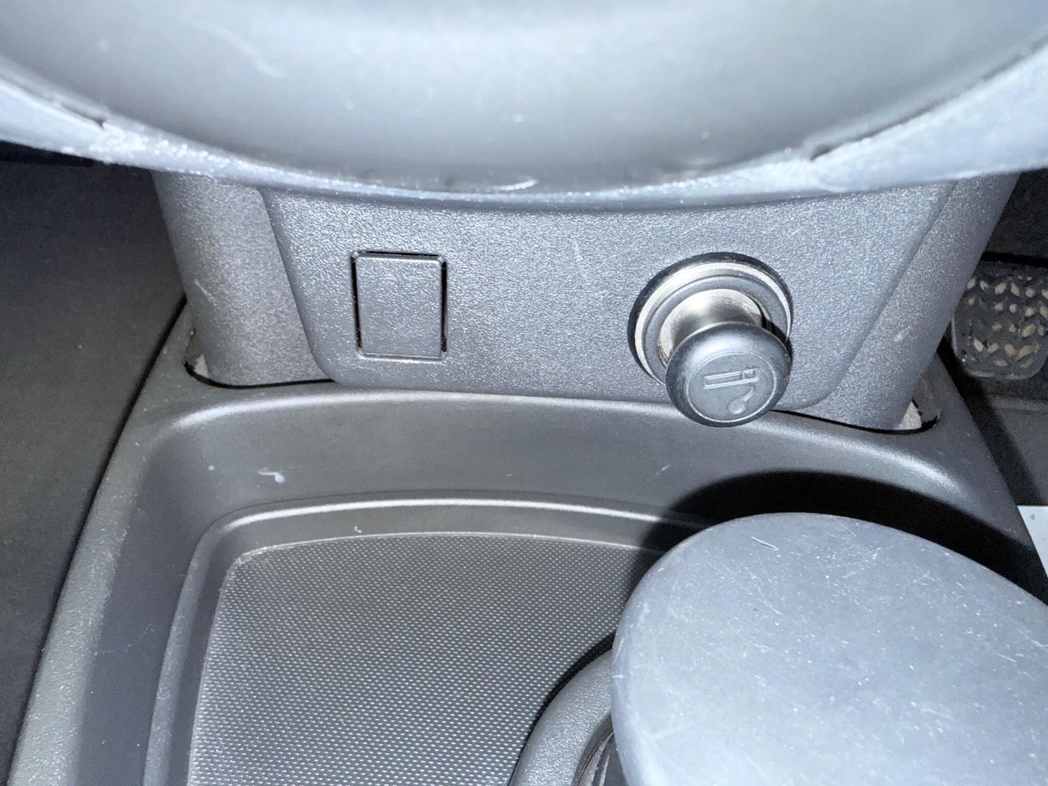 Used Toyota Yaris 2010 for sale - 76658553: Photo 29