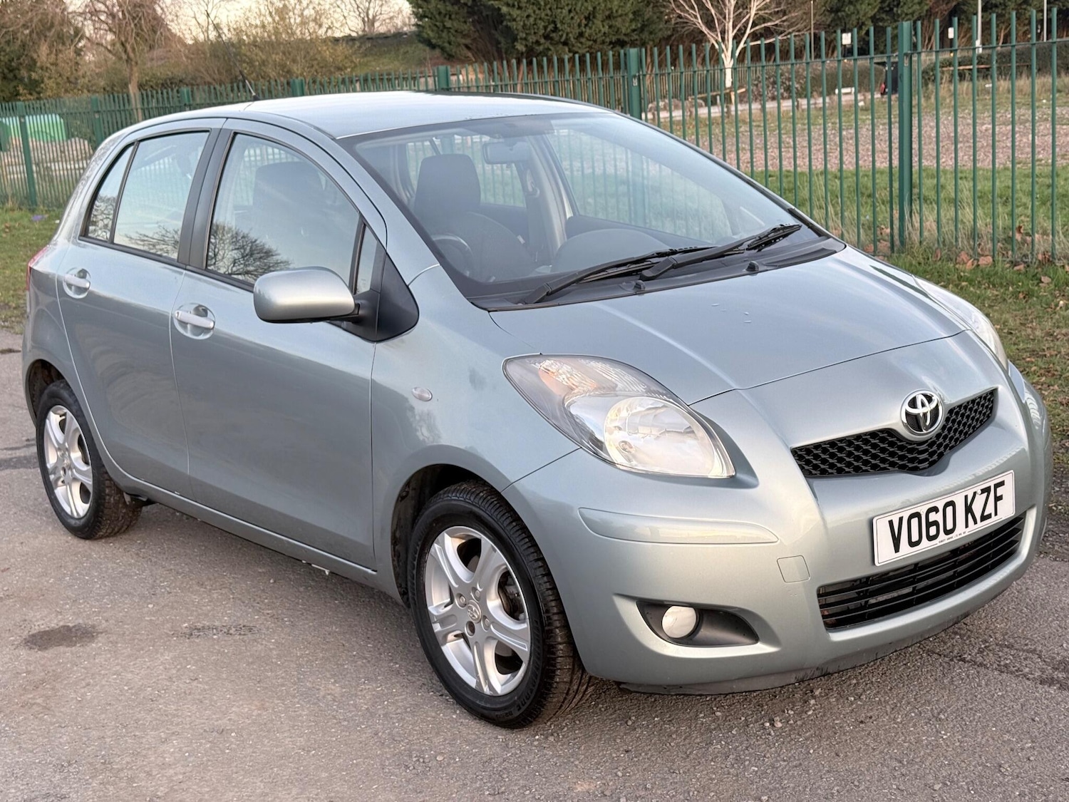 Used Toyota Yaris 2010 for sale - 76658553: Photo 4