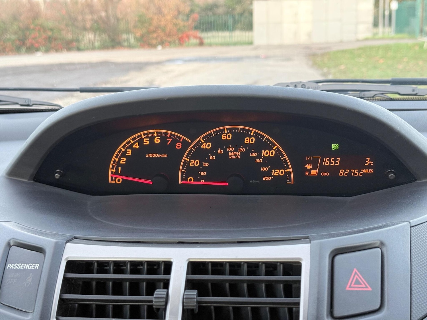 Used Toyota Yaris 2010 for sale - 76658553: Photo 40