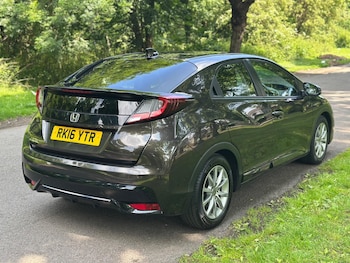 Used Honda Civic 2016 for sale - 76523282: Photo