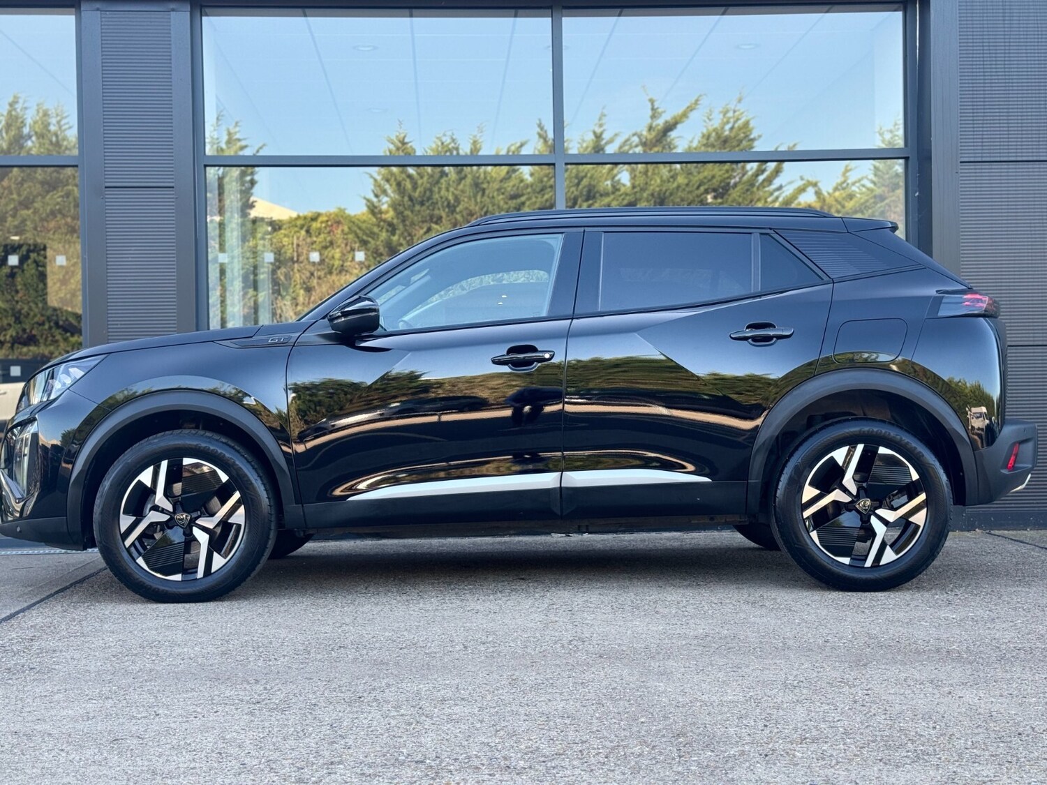 Used Peugeot 2008 2024 for sale - 76018256: Photo 12