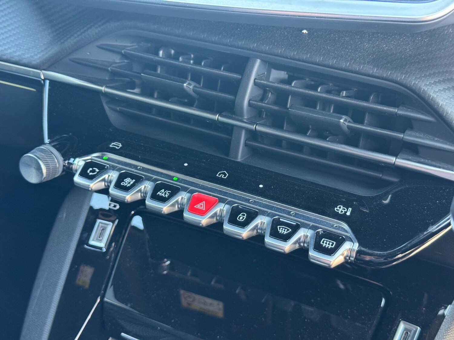 Used Peugeot 2008 2024 for sale - 76018256: Photo 34