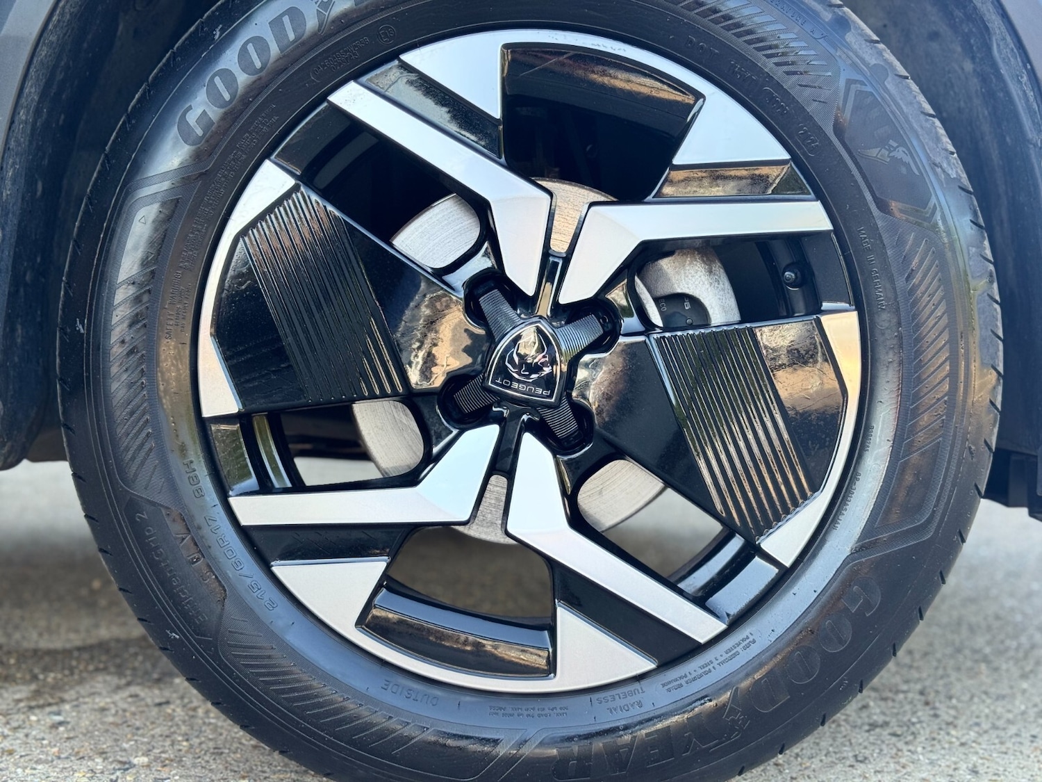 Used Peugeot 2008 2024 for sale - 76018256: Photo 5