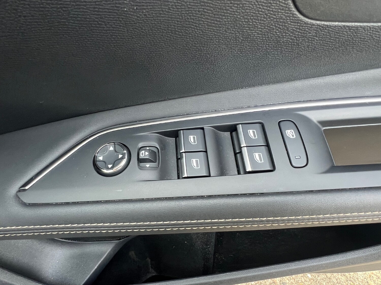 Used Peugeot 3008 2022 for sale - 75501975: Photo 30