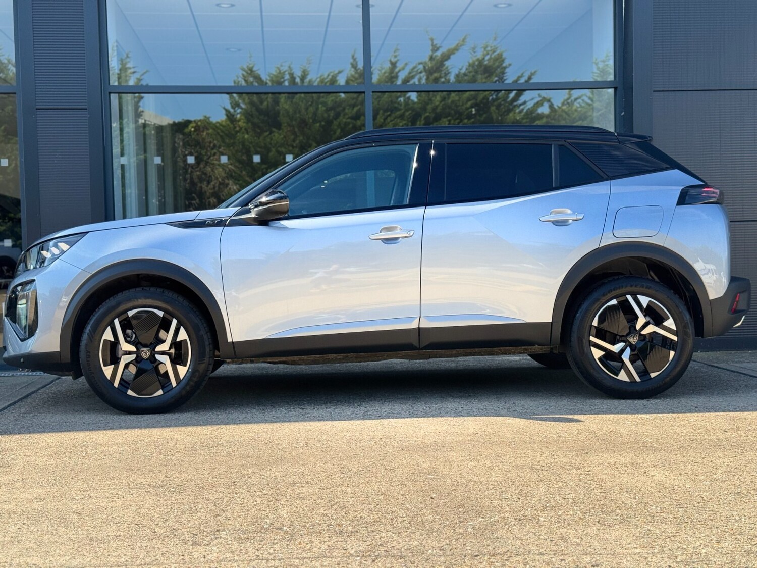 Used Peugeot 2008 2024 for sale - 76018212: Photo 12