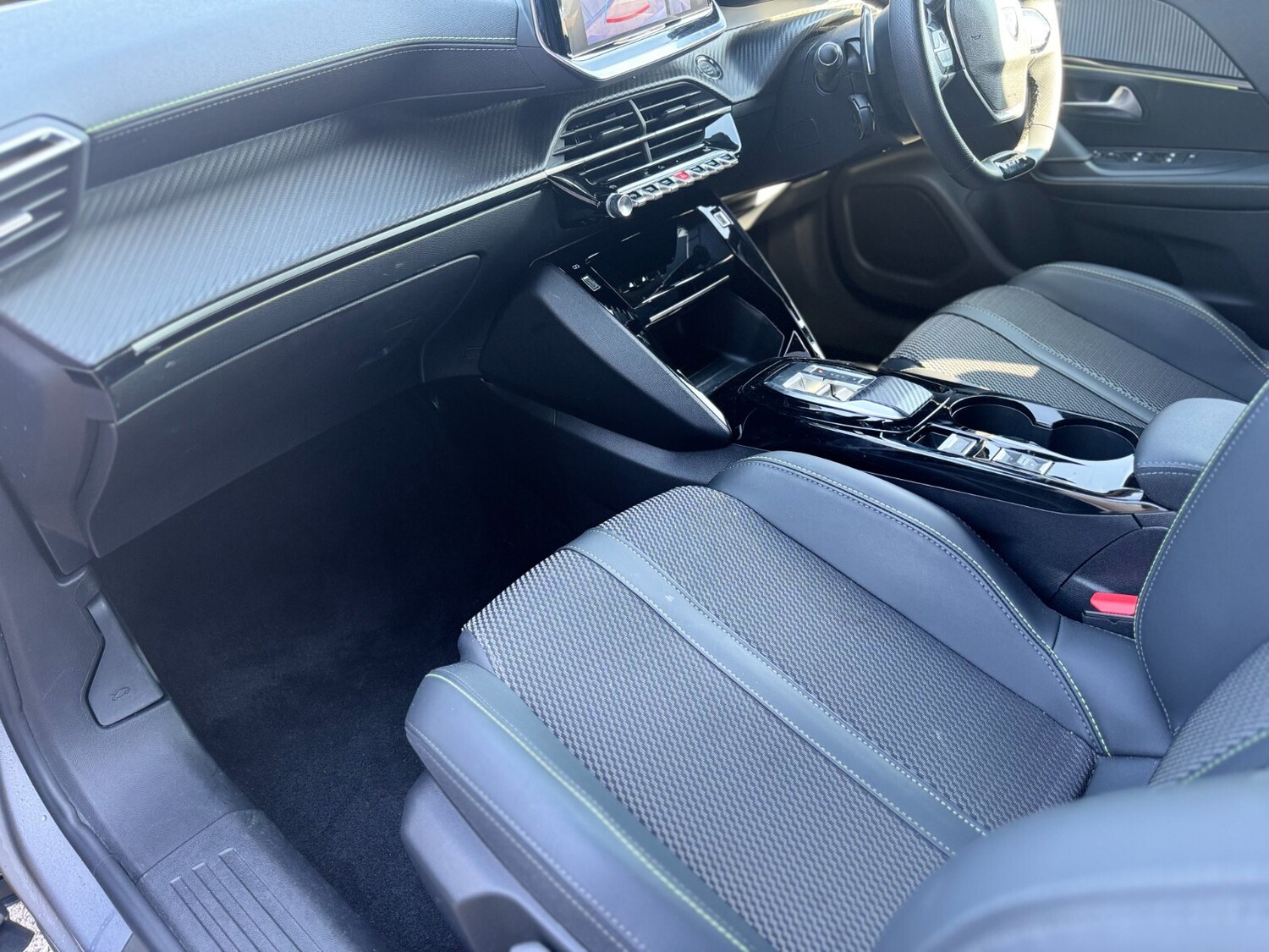 Used Peugeot 2008 2024 for sale - 76018212: Photo 26