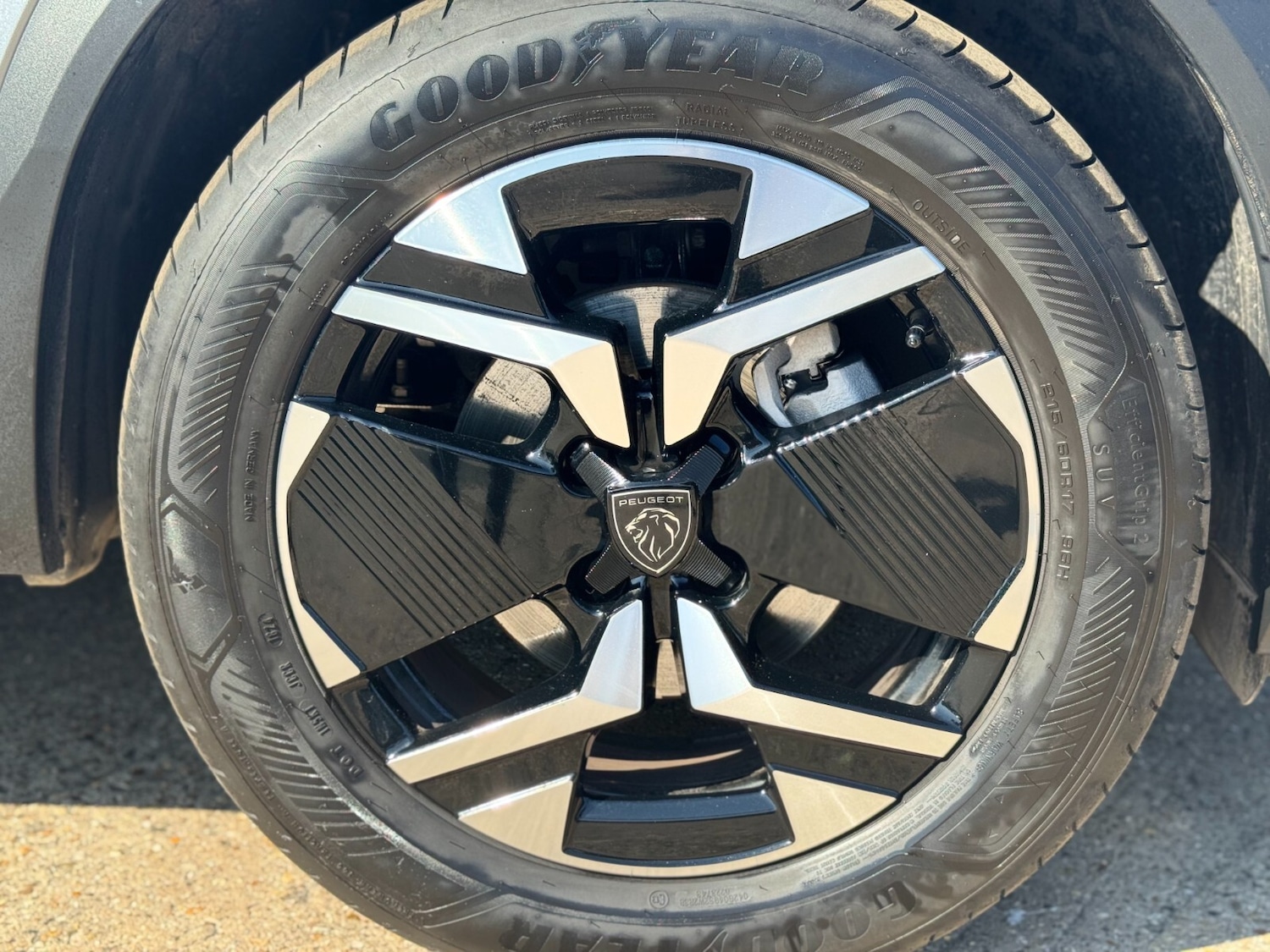 Used Peugeot 2008 2024 for sale - 76018212: Photo 5