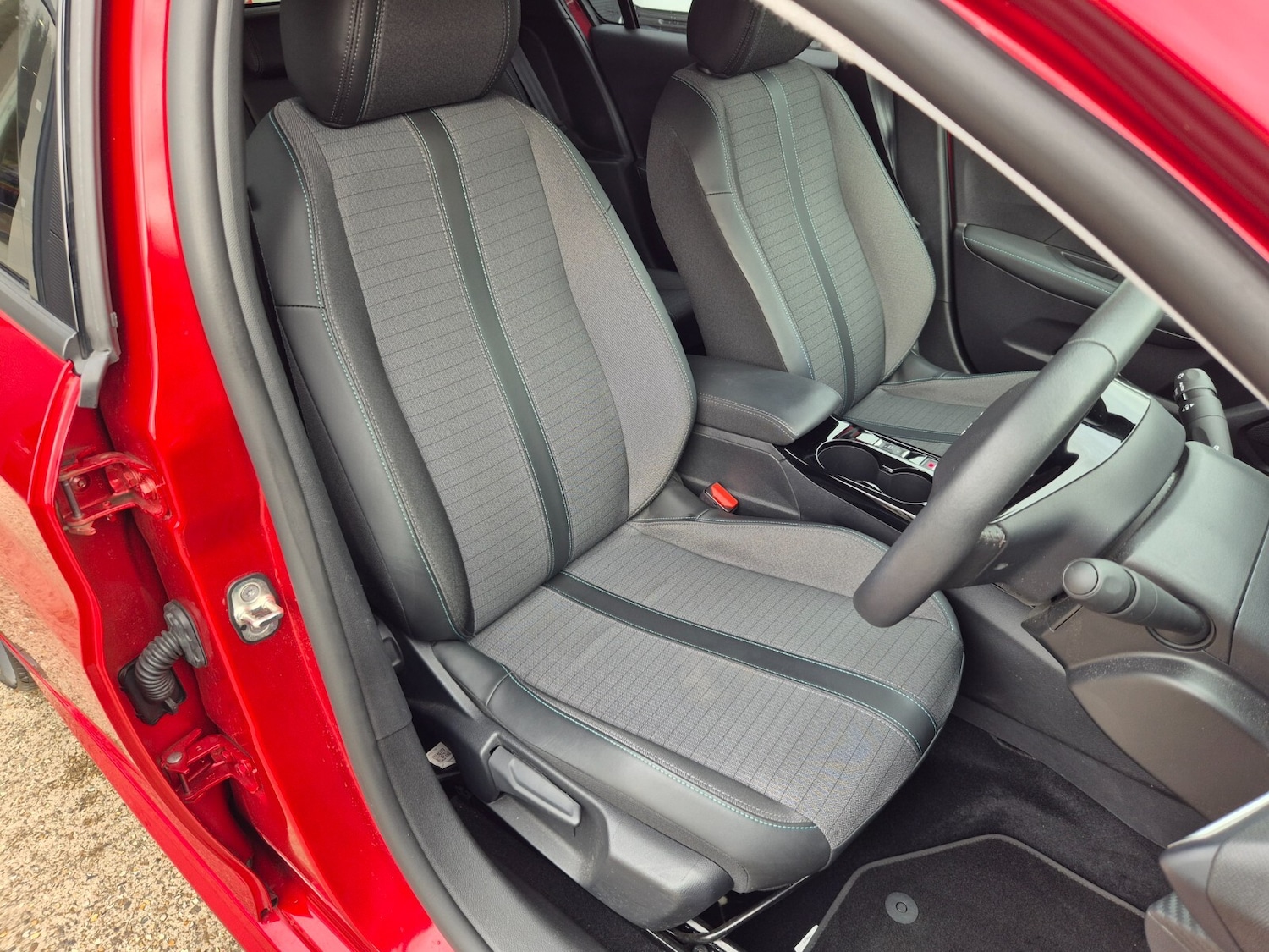 Used Peugeot 208 2023 for sale - 76458905: Photo 26