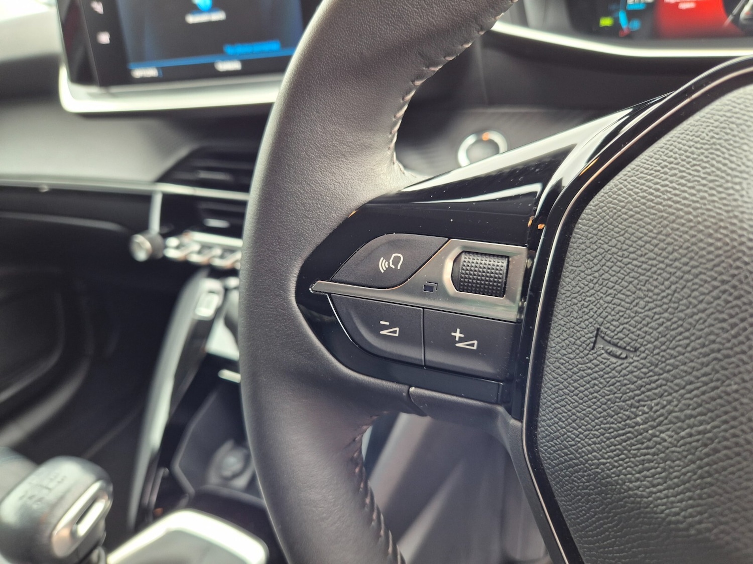 Used Peugeot 208 2023 for sale - 76458905: Photo 30