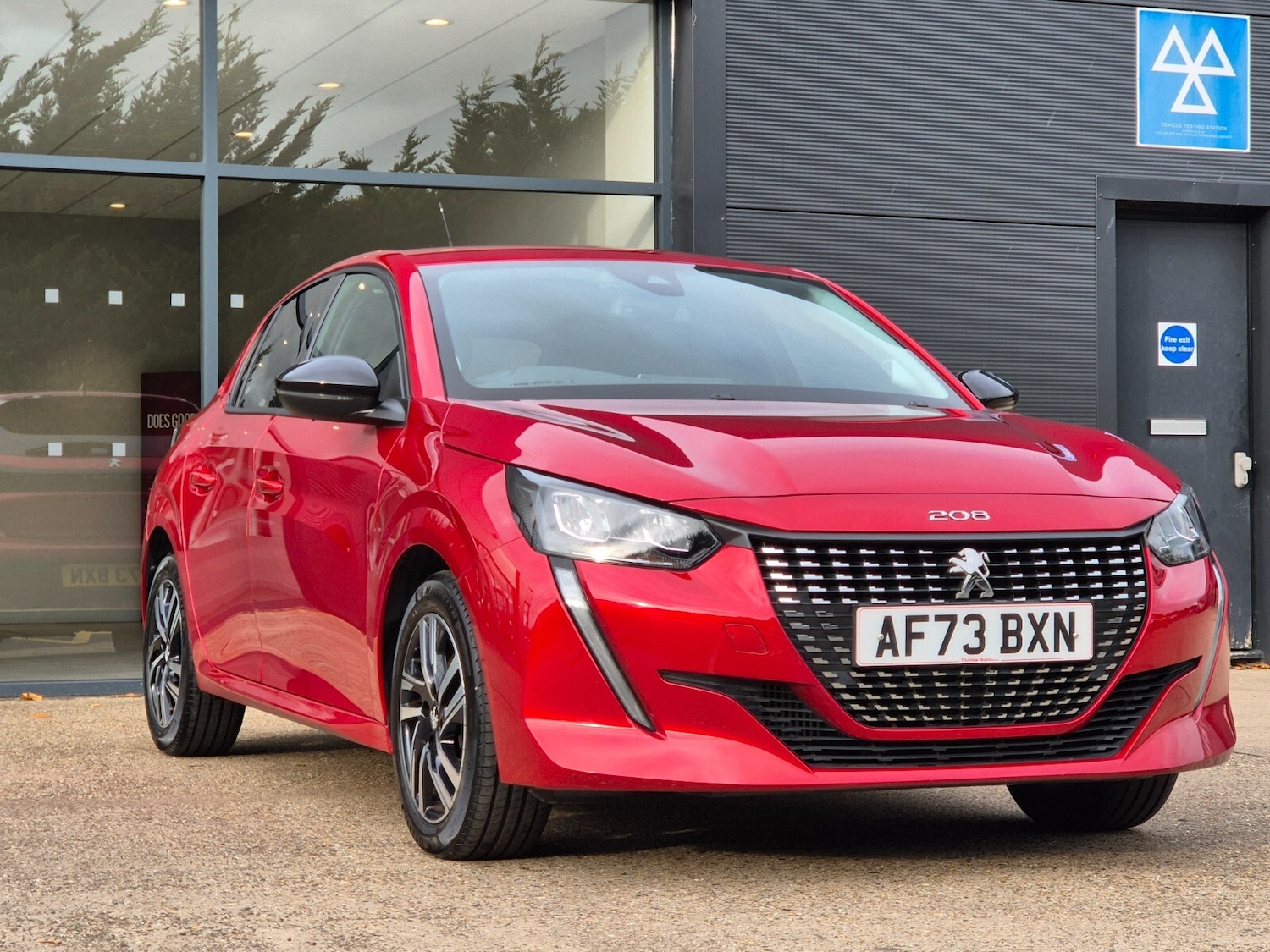 Used Peugeot 208 2023 for sale - 76458905: Photo 9