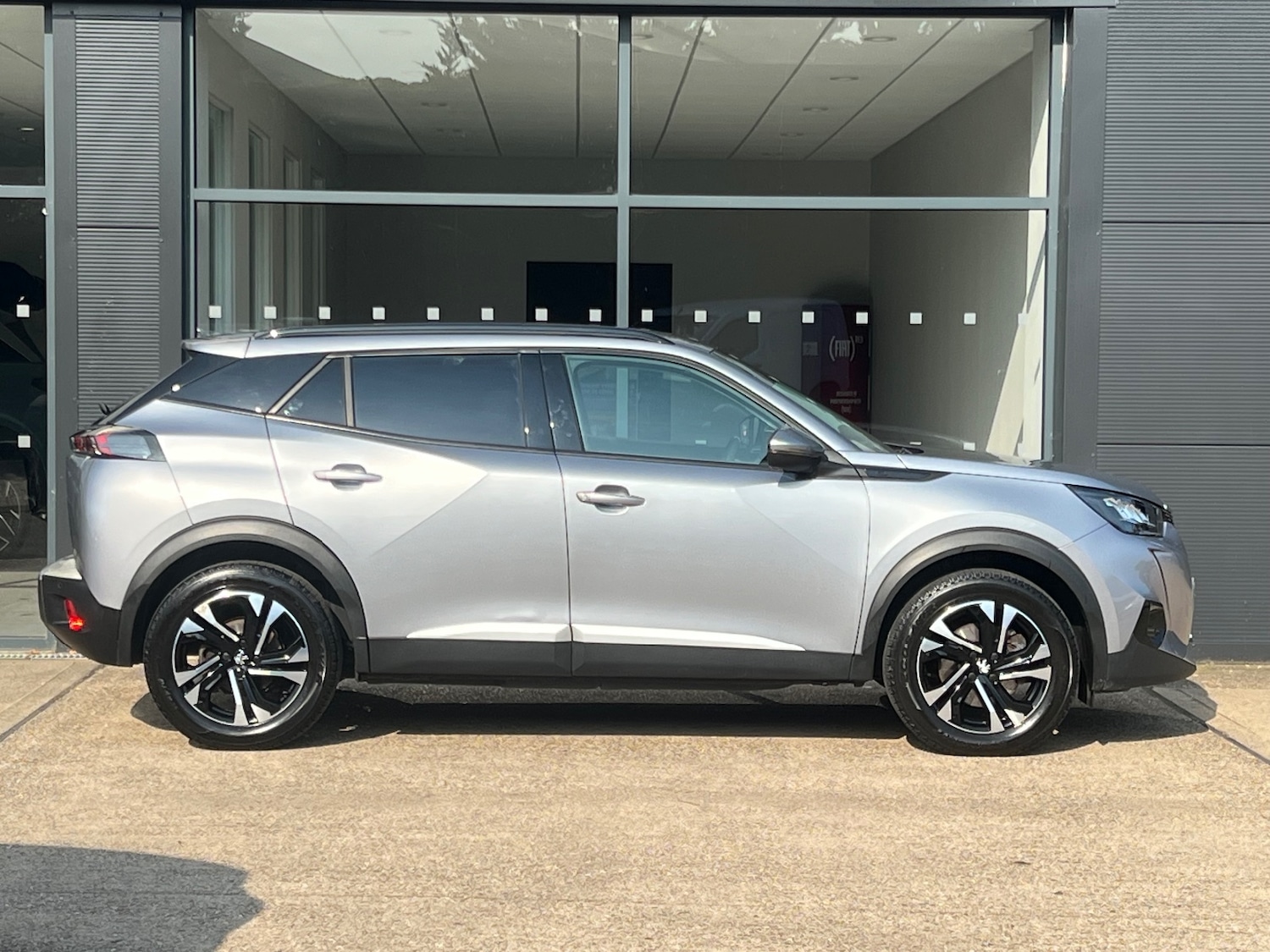 Used Peugeot 2008 2021 for sale - 75534392: Photo 12