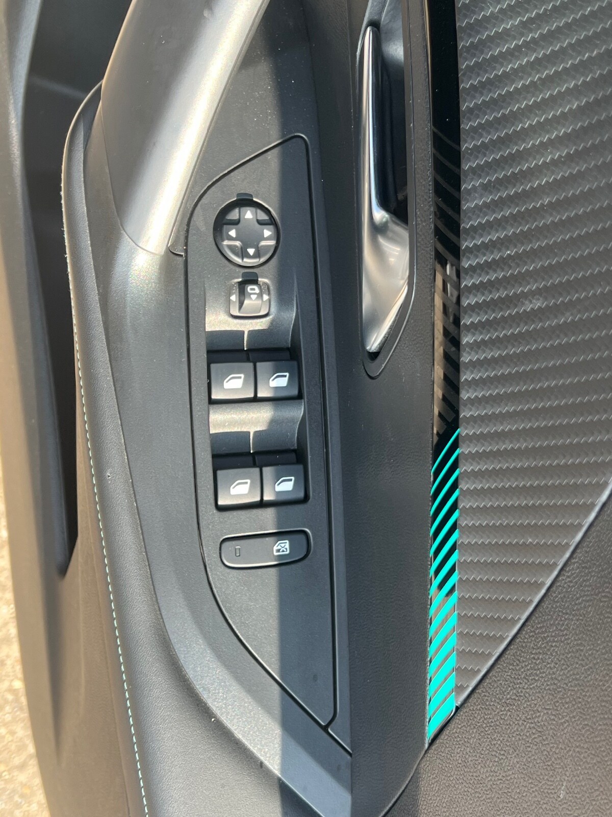 Used Peugeot 2008 2021 for sale - 75534392: Photo 21