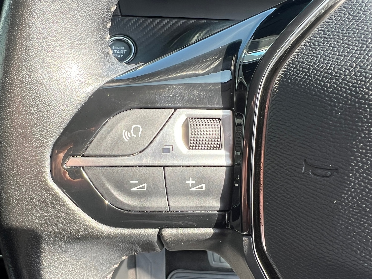 Used Peugeot 2008 2021 for sale - 75534392: Photo 33