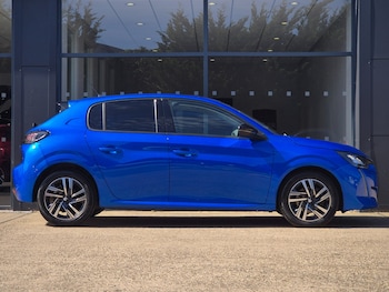 Used Peugeot 208 2023 for sale - 78102982: Photo