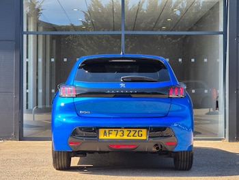 Used Peugeot 208 2023 for sale - 78102982: Photo