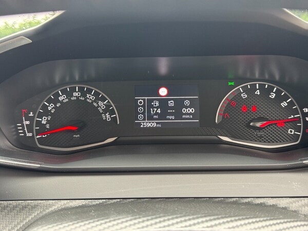 Used Peugeot 208 2022 for sale - 76176320: Photo 29