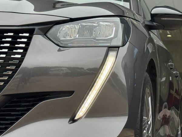 Used Peugeot 208 2022 for sale - 76176320: Photo 8