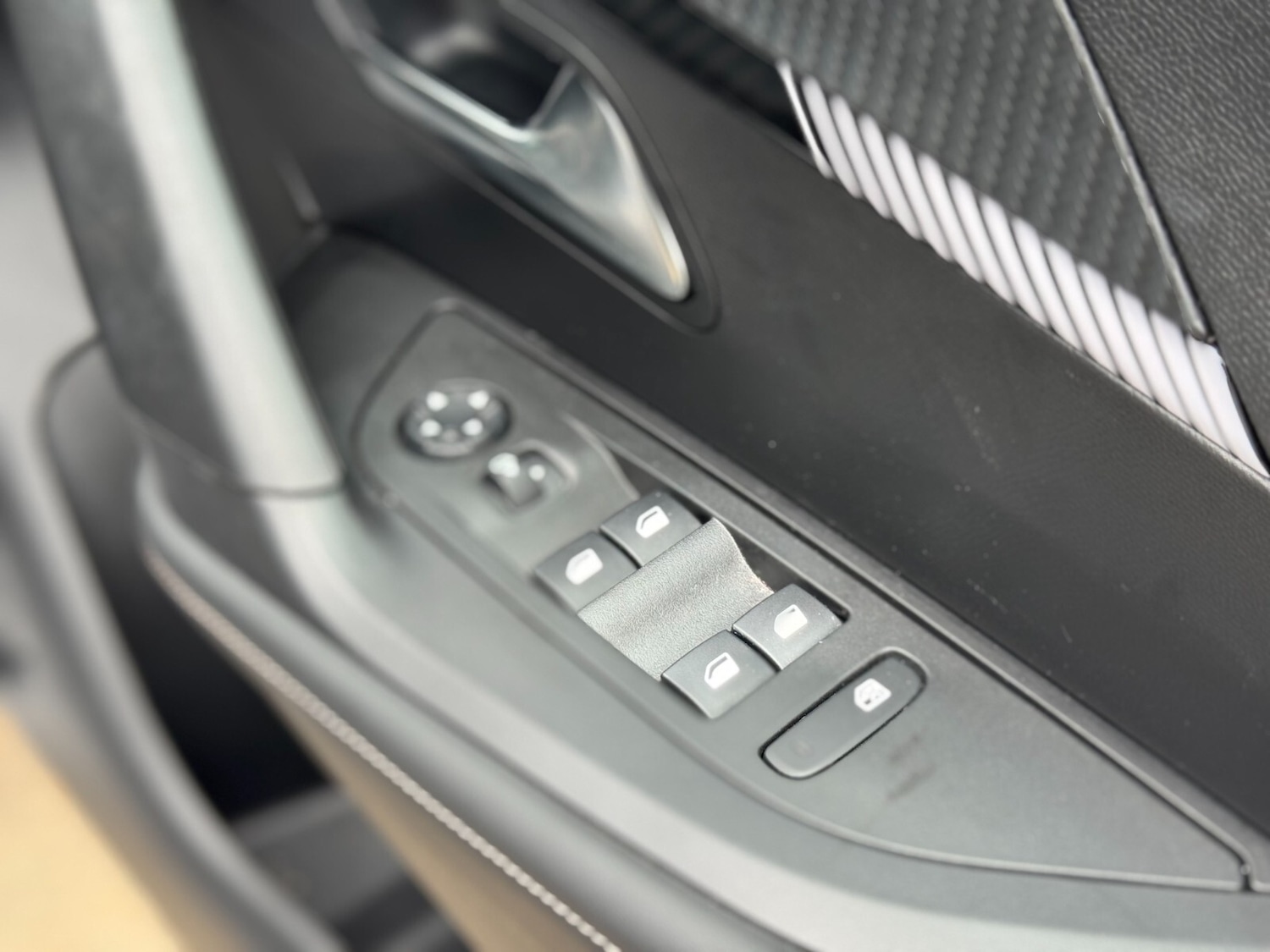 Used Peugeot 2008 2024 for sale - 75929993: Photo 27